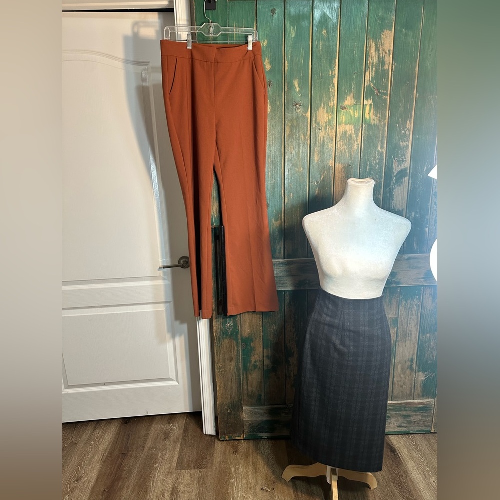 Bundle of office pencil modest skirt and Halogen Flare Leg Women's Size 6 pants